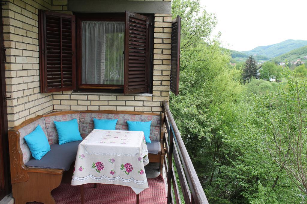 Holiday Home Zbilje Visoko Eksteriør billede