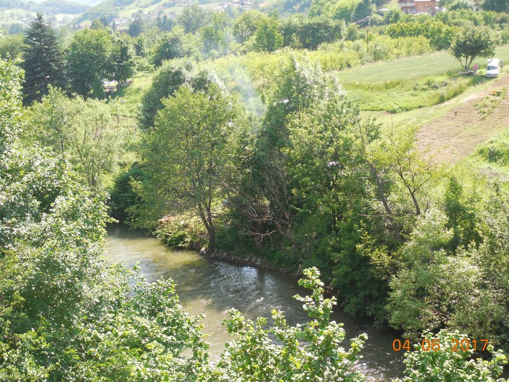 Holiday Home Zbilje Visoko Eksteriør billede